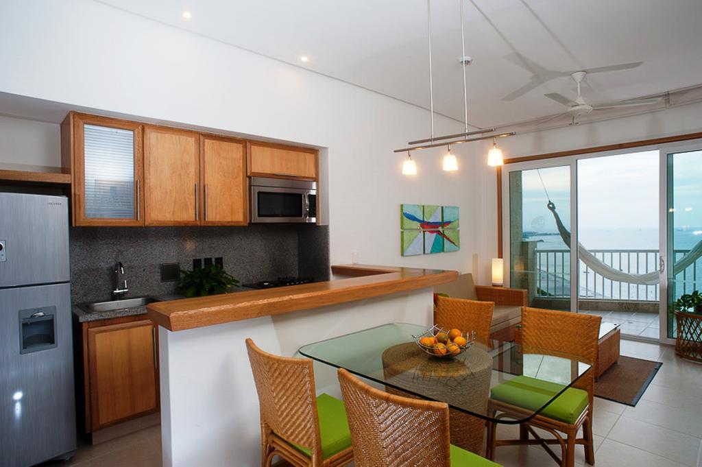 Hotel Irotama Lago Santa Marta  Exterior foto A kitchen in a condominium